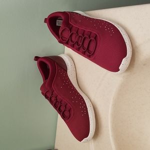 Clarks Cloudsteppers Embellished Bungee Sneakers- Nova Step. Brand new. No box.